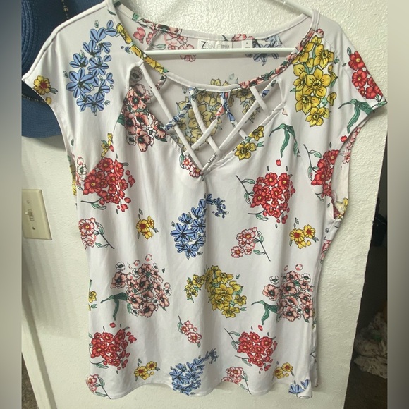 New York & Company Tops - New York & Company Multicolor Floral Short Sleeve Top